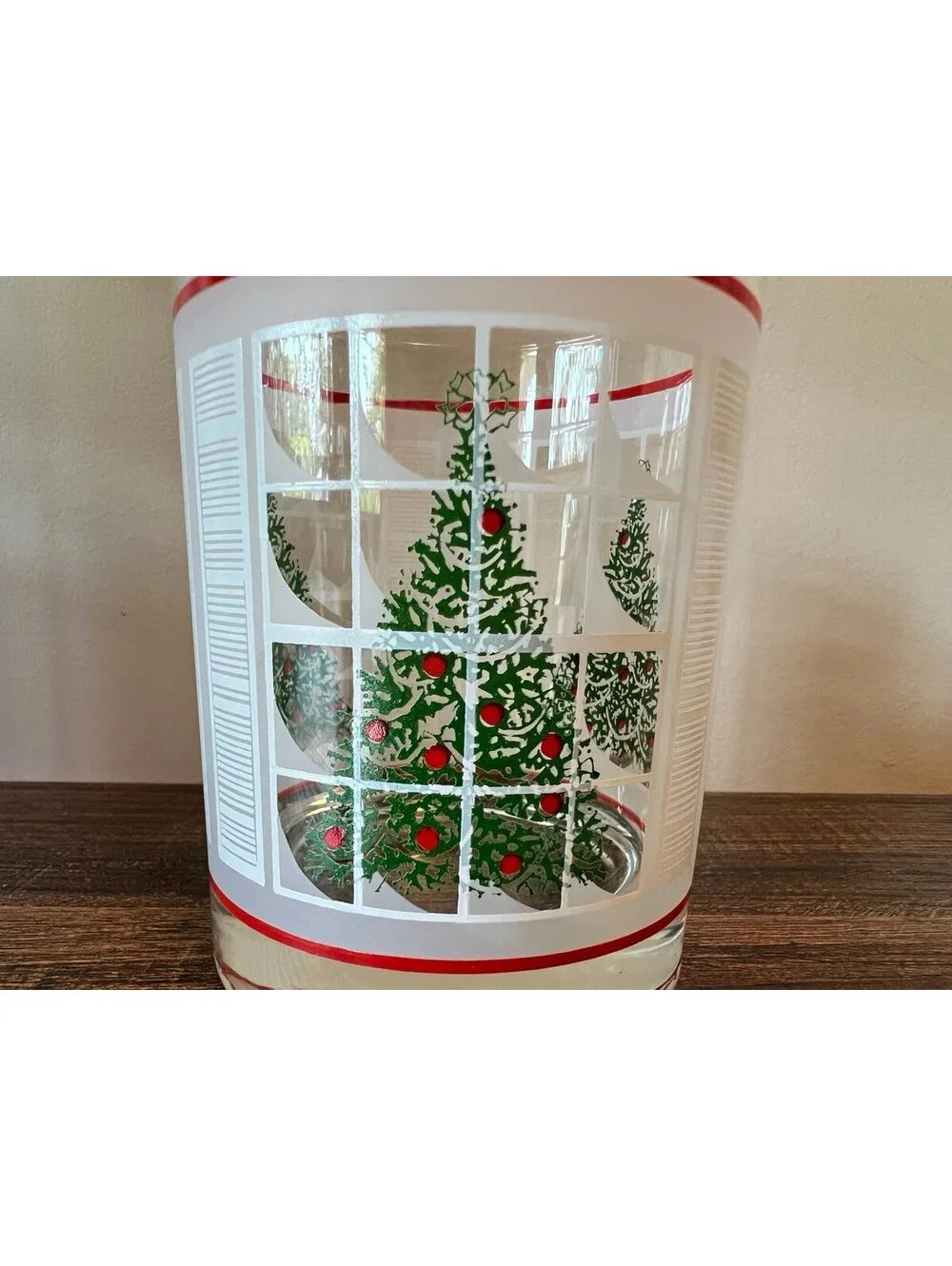 Set Of 4 Christmas Tree Glasses Old Fashion Style Snow Frosted window Pane Scene